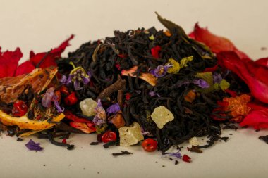 Aroma çay yığın meyve, meyveler ve otlar ile