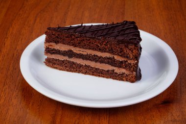 Lezzetli çikolatalı krem Prag kek