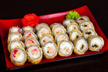 Japon geleneksel rulo ve suşi ayarla