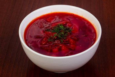 Rus geleneksel borsch etli