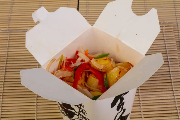 Delicious Box Fried Potatoes — Stock Photo, Image