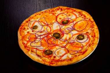 Soğan ile lezzetli Meksikalı pizzacı