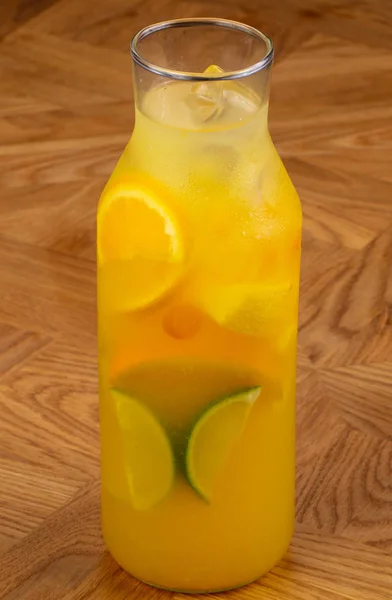 Domácí Limonády Citrusy Mátou — Stock fotografie