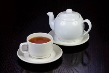 Siyah çay fincan sıcak