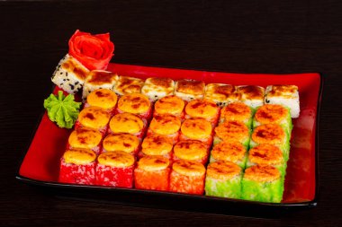 Japon geleneksel rulo ve suşi ayarla