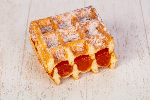 Doce Waffle Com Geléia Baga — Fotografia de Stock