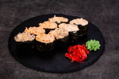 Japon Suşi ile çeşitli madde ayarla