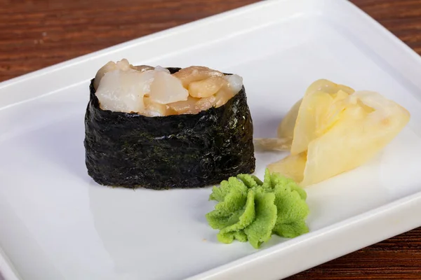 Sushi Gunkan Japonês Com Vieiras — Fotografia de Stock