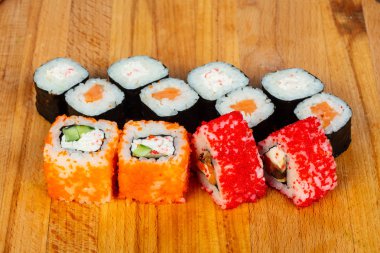 Suşi Japonya ve küme rulo