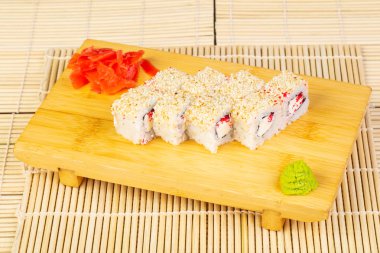 Havyar ve peynir ile Delcious Alaska rulo