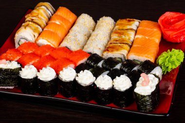 Japon geleneksel rulo ve suşi ayarla