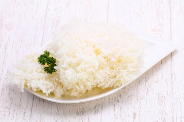 Ahşap mantar kaba aldı