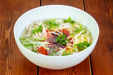 Vietnam geleneksel sığır Pho çorbası