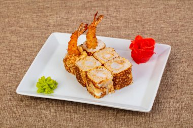 Karides ile krep rulo