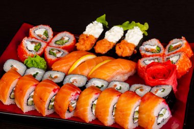 Japon geleneksel rulo ve suşi ayarla
