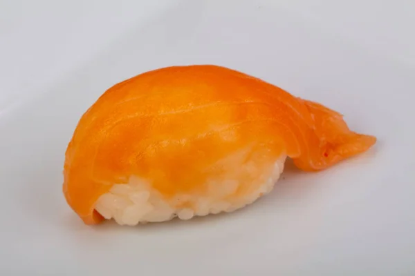 サーモンと日本の伝統的な寿司 — ストック写真