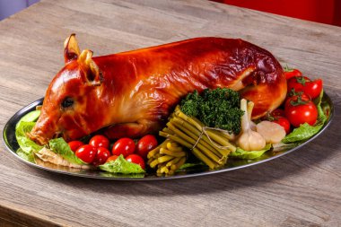 Izgara genç domuz - domuz eti