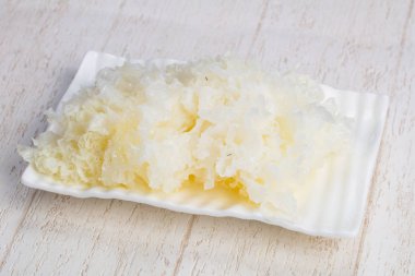 Lezzetli tatlı beyaz tremella çanak