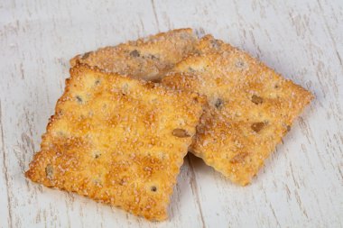 Şekerle kaplı lezzetli kraker kurabiye