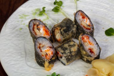 Japon yılan balığı sıcak tempura rulo