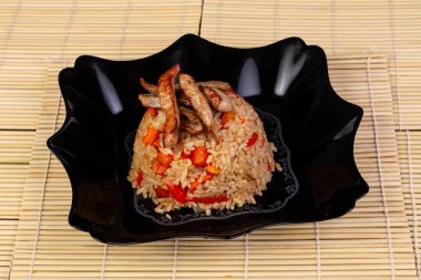 Tyahan ile sığır eti lezzetli tabak