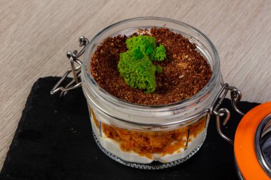 Havuç cam ile krem tatlı