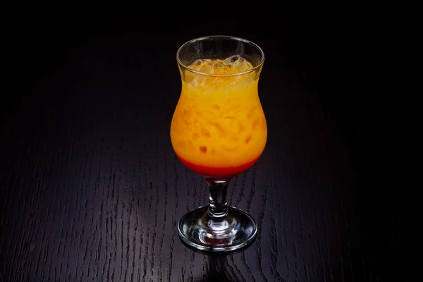 Édes Tequila Sunrise Koktél Pohár — Stock Fotó