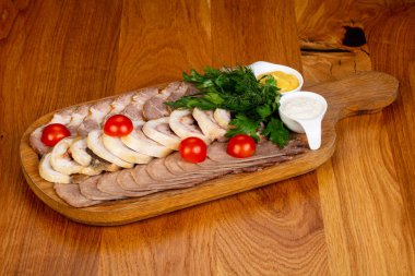 Toungue etli salamura ürün çeşitliliği