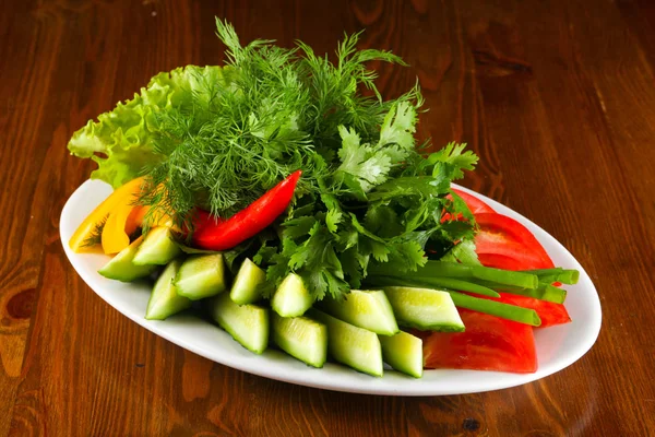 Lanche Verduras Tomate Pepino Cebola Pimentão Ervas — Fotografia de Stock