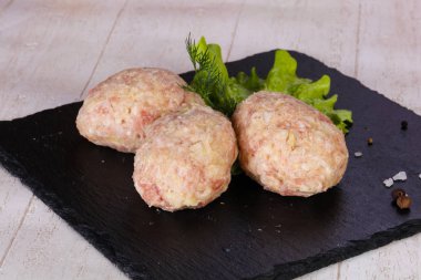 Çiğ Domuz pirzola - kıyılmış et