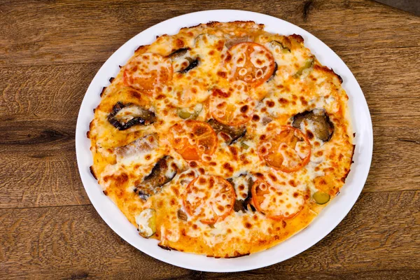 Pizza Med Aubergine Och Ost — Stockfoto