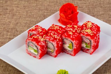 Yengeç et taklit ile Japon rulo