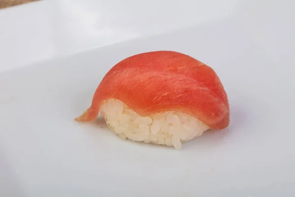 Japanisches Kaltes Sushi Mit Thunfisch — Stockfoto