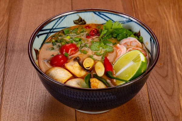 Soupe Thaïlandaise Tom Yam Aux Crevettes — Photo