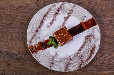 Karamel hizmet karamel kek kek