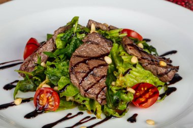 Lezzetli bahis salata sebzeli