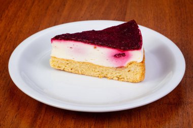 Ahududu sufle pastasından lezzetli