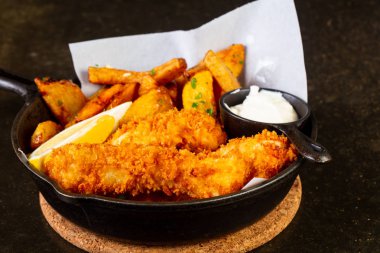 Balık ve cips Pan