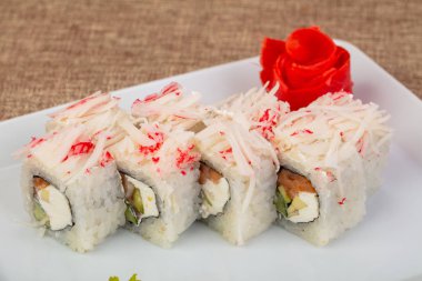 Yengeç etli geleneksel Japon dürümü