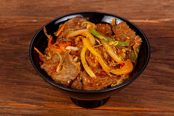 Köri ve sebze ile sığır eti