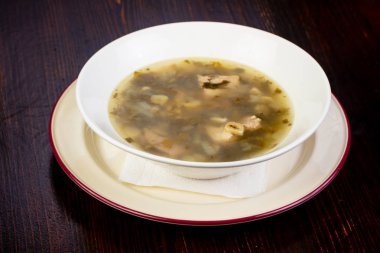 Et ile kuzukulağı yaz çorbası