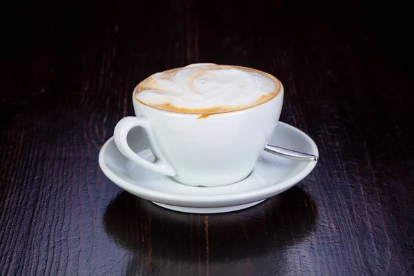 Capuccino Xícara Café Sobre Fundo Madeira — Fotografia de Stock