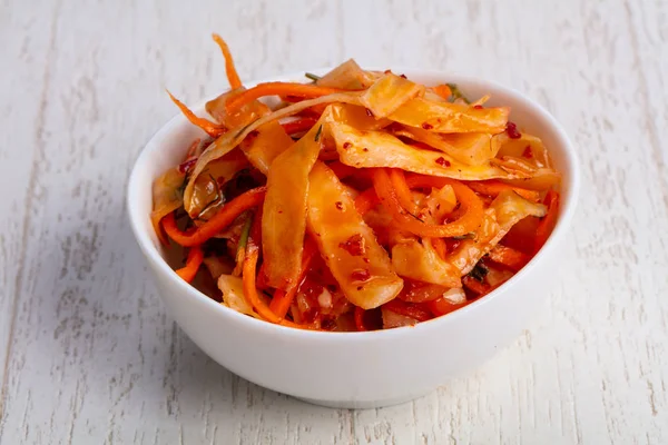 Вкусный Маринованный Салат Корейской Морковью Капустой — стоковое фото