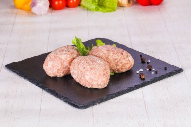 Çiğ Domuz pirzola - kıyılmış et