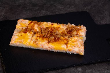 Japon traditonal pizza peyniri ile