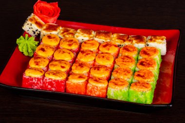 Japon geleneksel rulo ve suşi ayarla