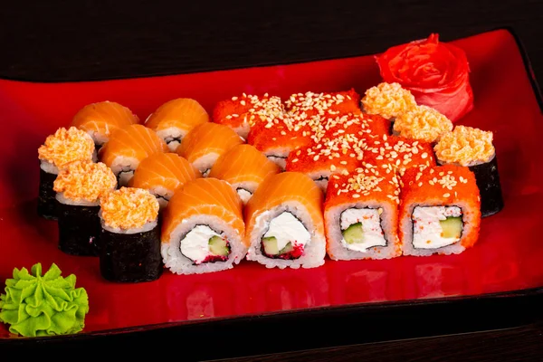 Conjunto Japonés Tradicional Rollo Sushi — Foto de Stock