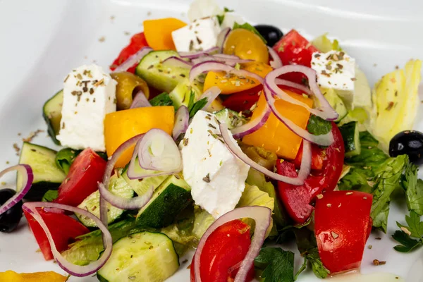 Salada Grega Tradicional Com Queijo Feta — Fotografia de Stock