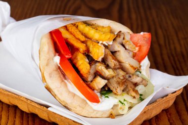 Gyros Pide tavuk ile