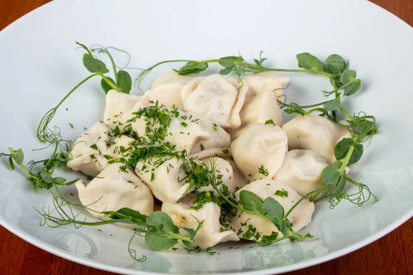 Heerlijke Gekookte Dumplings Met Kruiden — Stockfoto